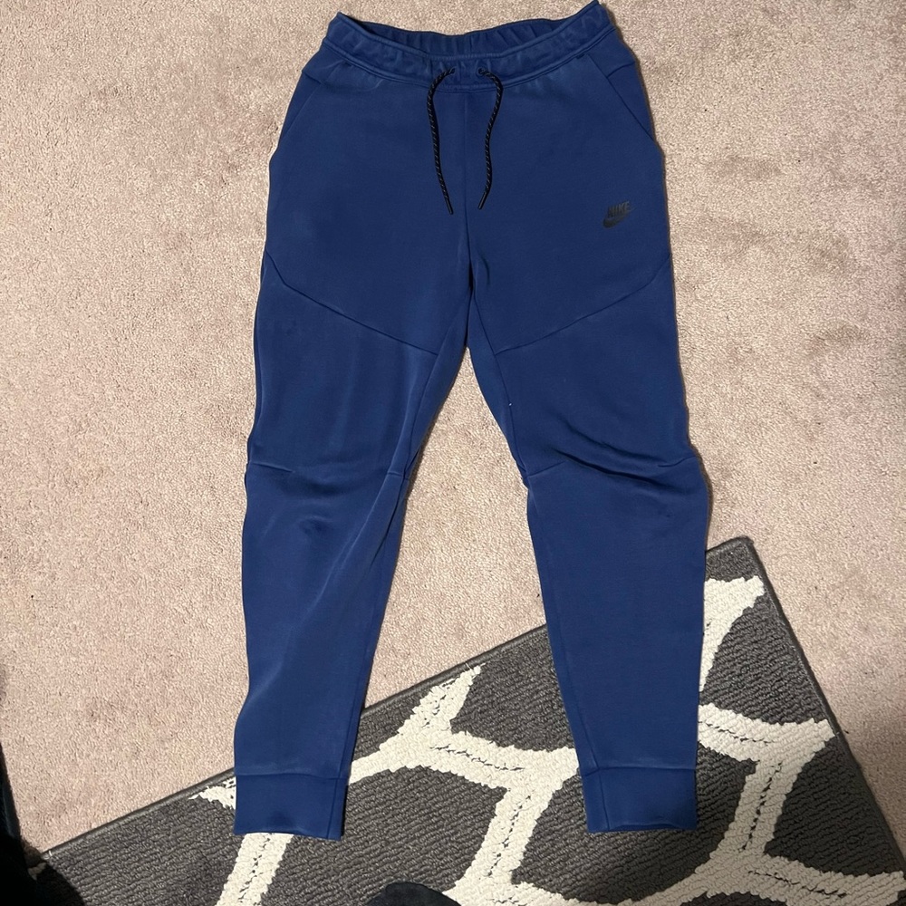 Nike tech sweatpants